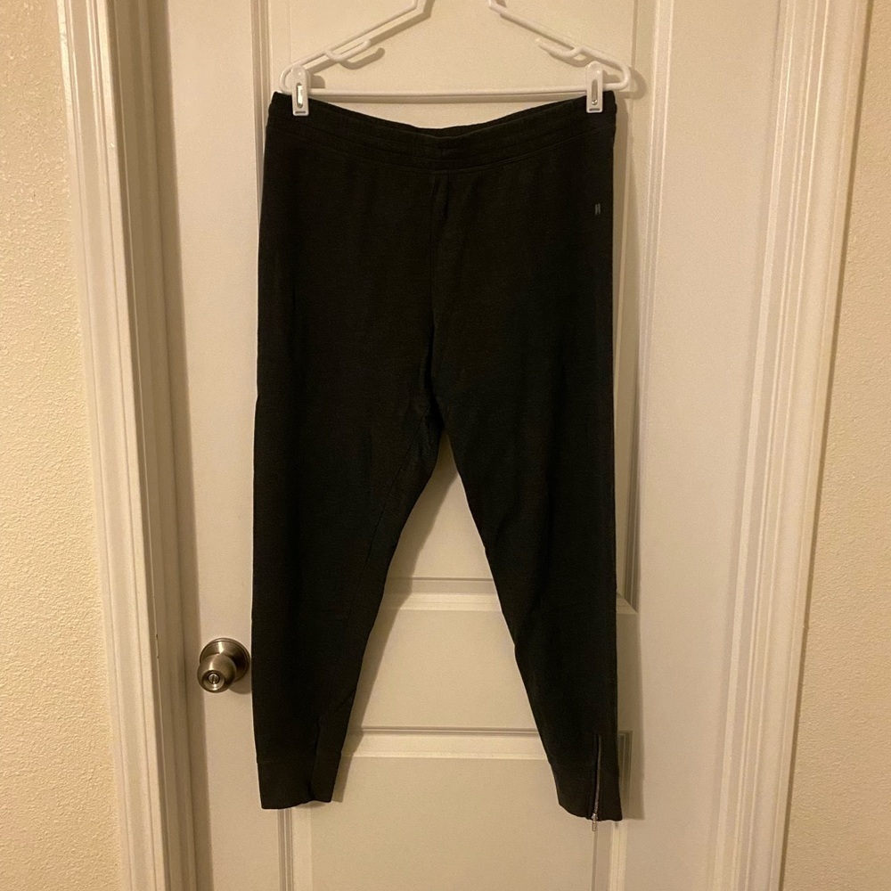 Victoria Secret jogger Sweatpants. Size M. - Picture 2 of 5